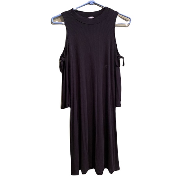 aerie Dresses & Skirts - NWT AERIE BLACK OFF THE SHOULDER DRESS Sz SMALL
